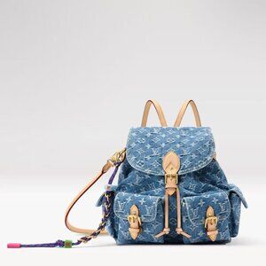 Classic Louis Vuitton Bag: A Stylish and Versatile Choice for Elegance